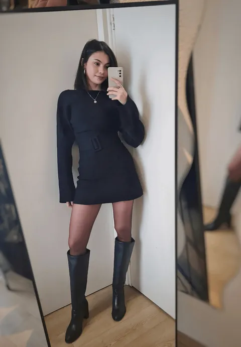 Every girl needs a little black dress and this one is mine 🌚