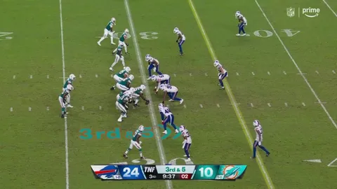 [Highlight] Ja'Marcus Ingram steps in front for a Bills pick-6