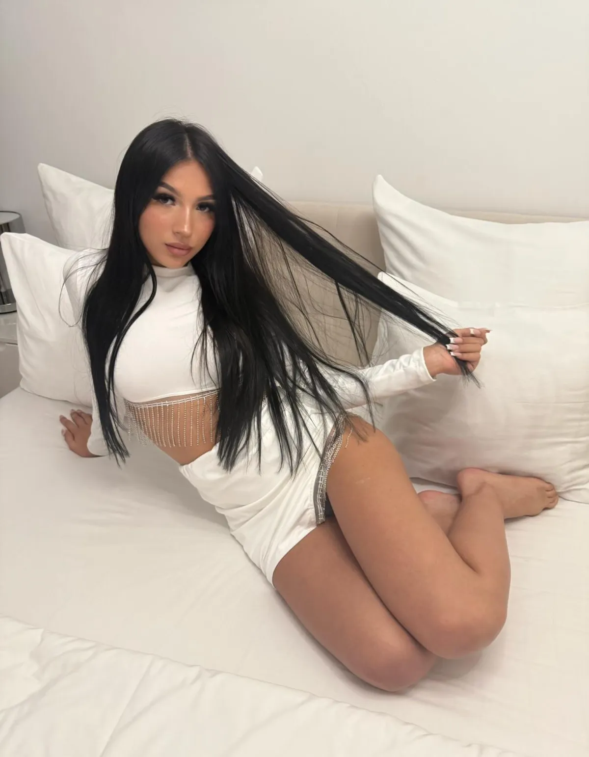 would that dress catch ur attention in public?