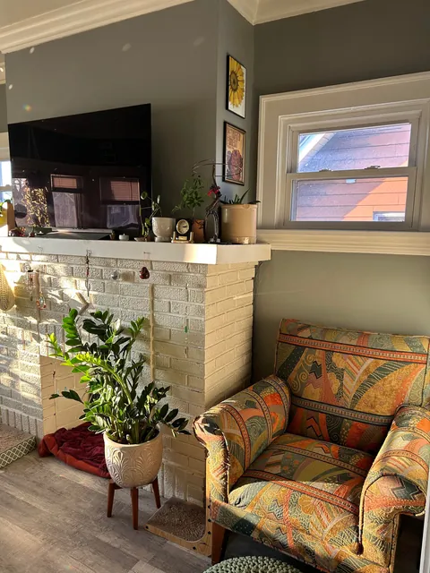 Our light filled living room 🥰