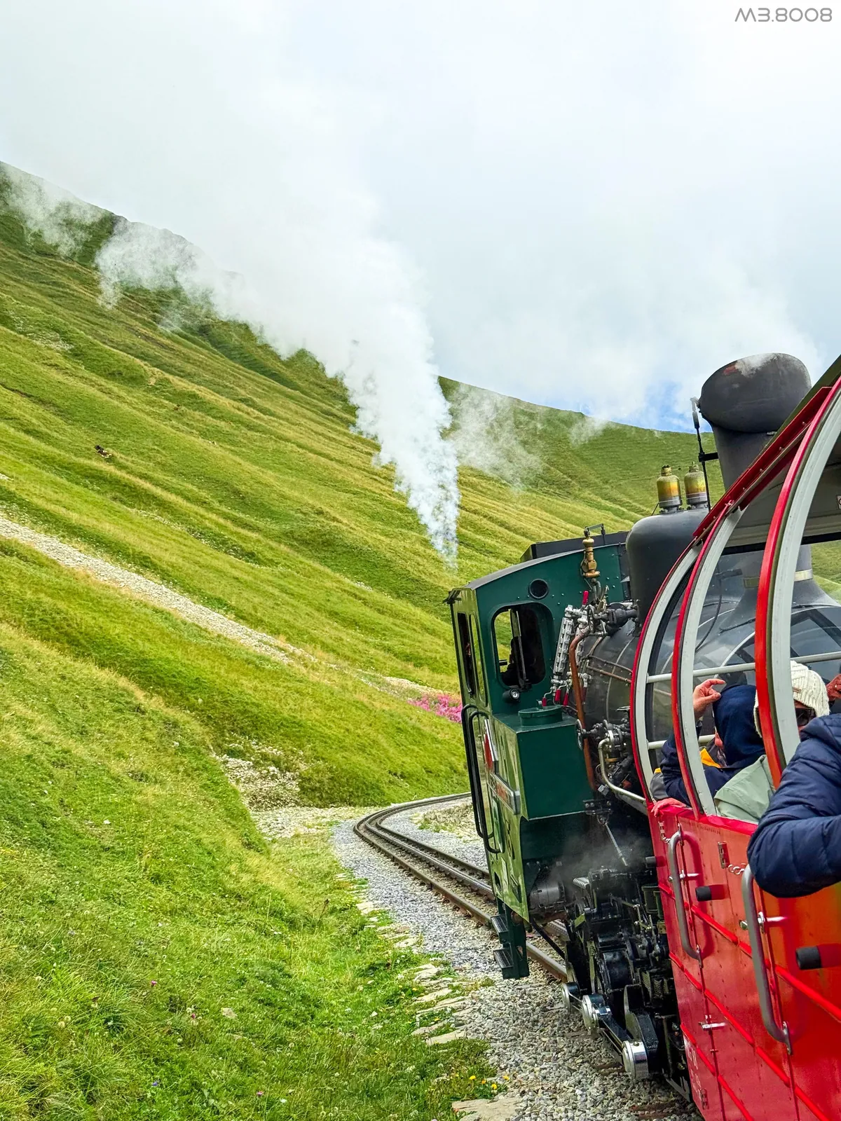 Switzerland 🇨🇭- Brienz Lake, Brienz Rothorn Bahn, Brienz Town