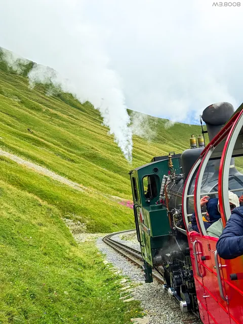 Switzerland 🇨🇭- Brienz Lake, Brienz Rothorn Bahn, Brienz Town