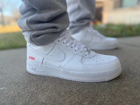 one thing I am rarely..… is “out-sneakered”