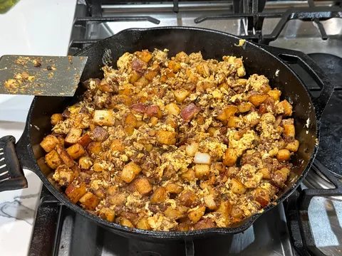 [homemade] chorizo, potato and eggs