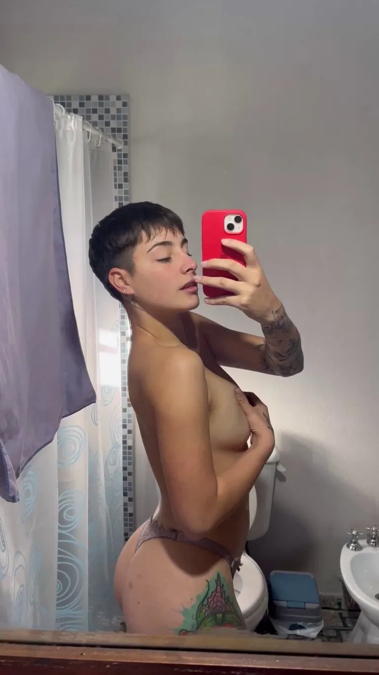 Grab my hair while you wreck me