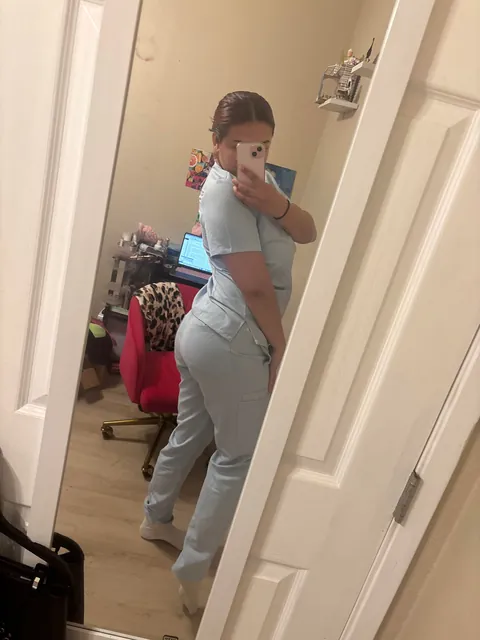 Single female 22 in San Diego area. Looking for a couple to explore this lifestyle with! Willing to travel to LA area if able to verify.