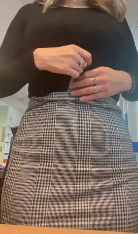 I bet you never saw titties this great at work [drop]