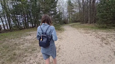 Flashing on the path to the beach someone nearly saw