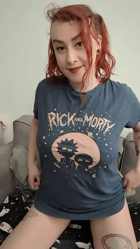 Wanna watch cartoons and take turns giving head? [F]