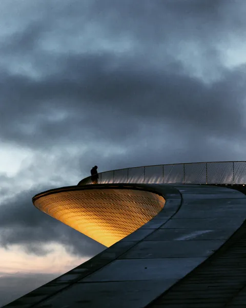 One of the photos I took some years ago in Lisbon and still really love