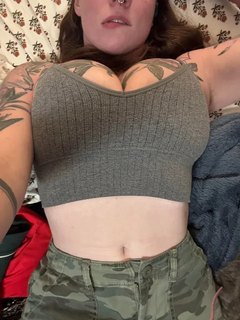 Let’s smoke weed and get hypnotized by my tits [f]