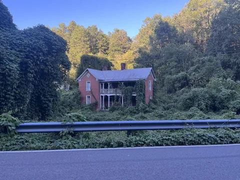 Abandoned House, I got chased out by a pack of wild dogs