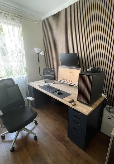 Hybrid home office/gaming setup