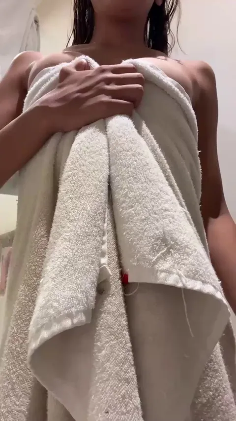 Am I hot in your opinion? 18F