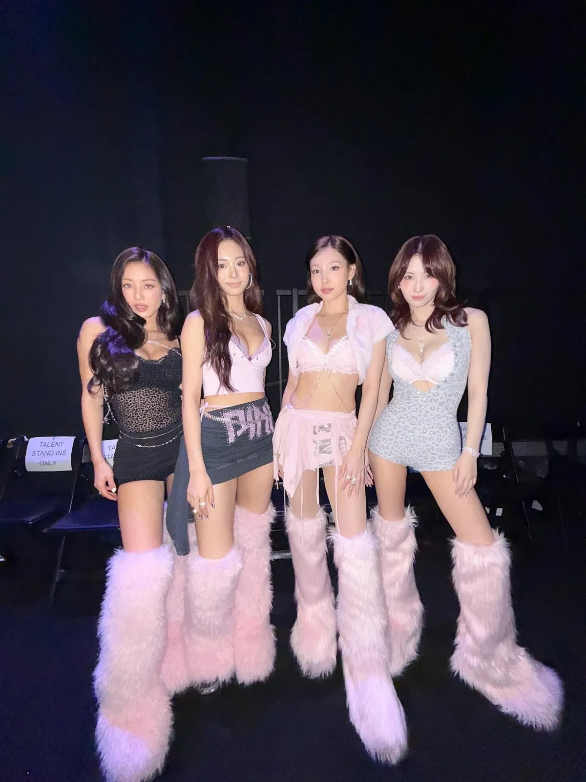 TWICE - Nayeon, Momo, Jihyo &amp; Tzuyu