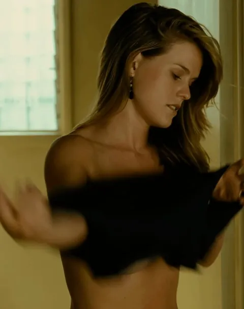 Alice Eve - Crossing Over