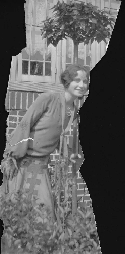 My Great Grandparents, Sam and Rose, it Brooklyn, NY 1925