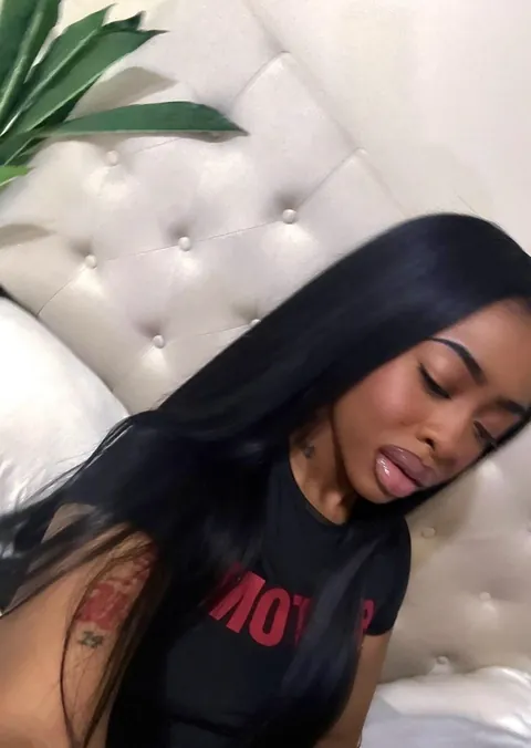 Her Lips Got Me Going Crazy 🍆💦🥜🥜😵‍💫