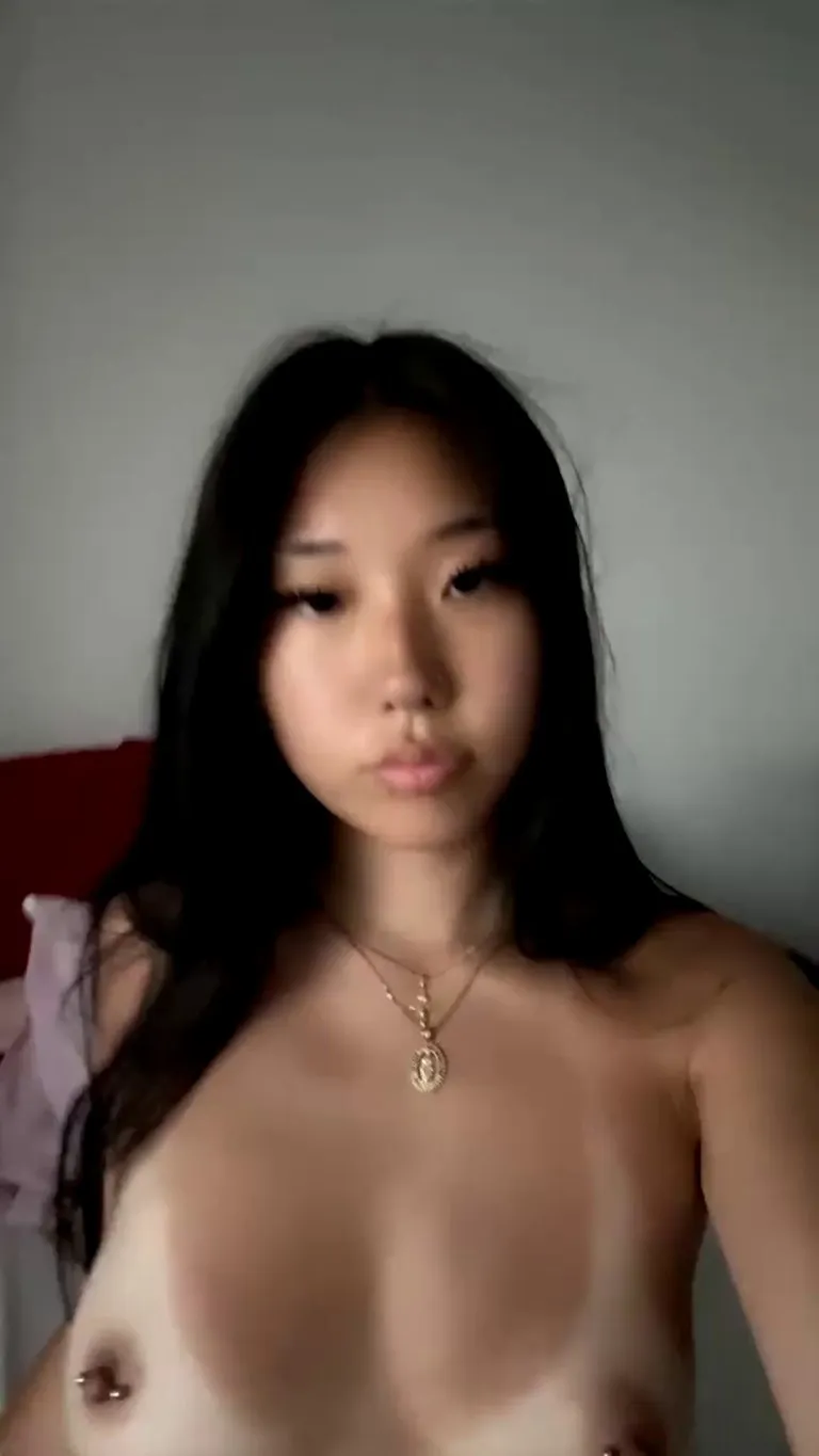 Would you fuck your 18yo Asian babysitter if she sent you this?