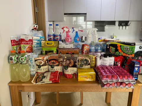 Today the South Korean government delivered all this for our 14 days of quarantine