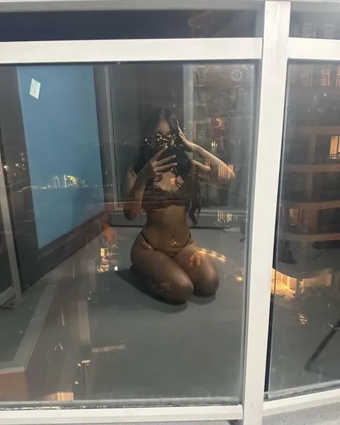 Relapsing to NN? How needy.. guess which pic’s mine 😽