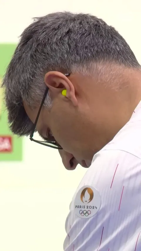 Yusuf Dikeç became famous for his casual and relaxed shooting style at the Paris 2024 Olympics, which went viral on social media. He stood out for his minimal use of equipment and his laid-back demeanor, contrasting with other competitors who used more specialized gear.