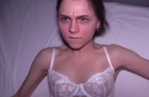 My 2007 pussy taking daddys huge cock