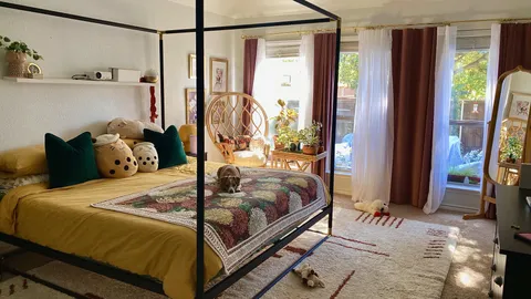 Cozy morning with the pups💕🐶🪴