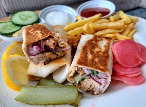 [Homemade] Syrian shawarma wraps