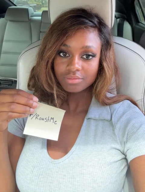 Roast me! It’s been a year, new photos new me! Let’s go! (info: im a dancer)