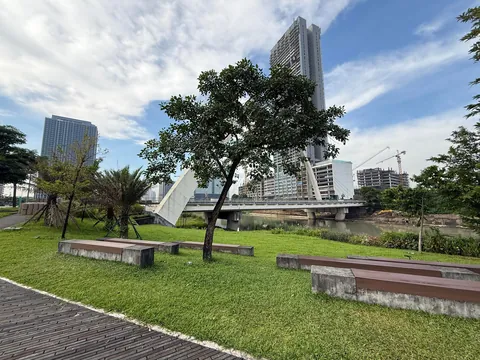 Ang galing lang din talaga ng Ayala gumawa ng open spaces