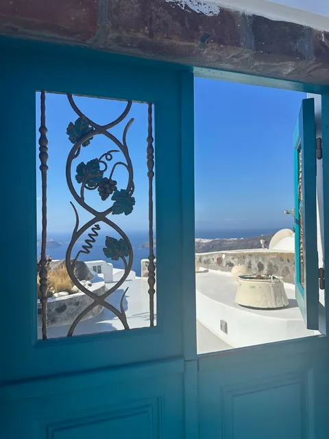 Santorini, Greece in October 🇬🇷