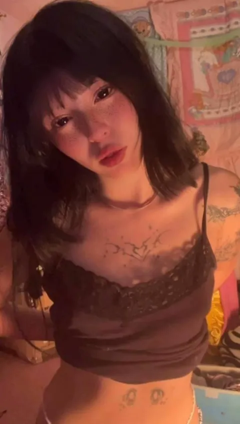 literally have no tits lol