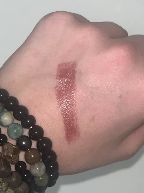 hep me find my late grandma’s lipstick shade?