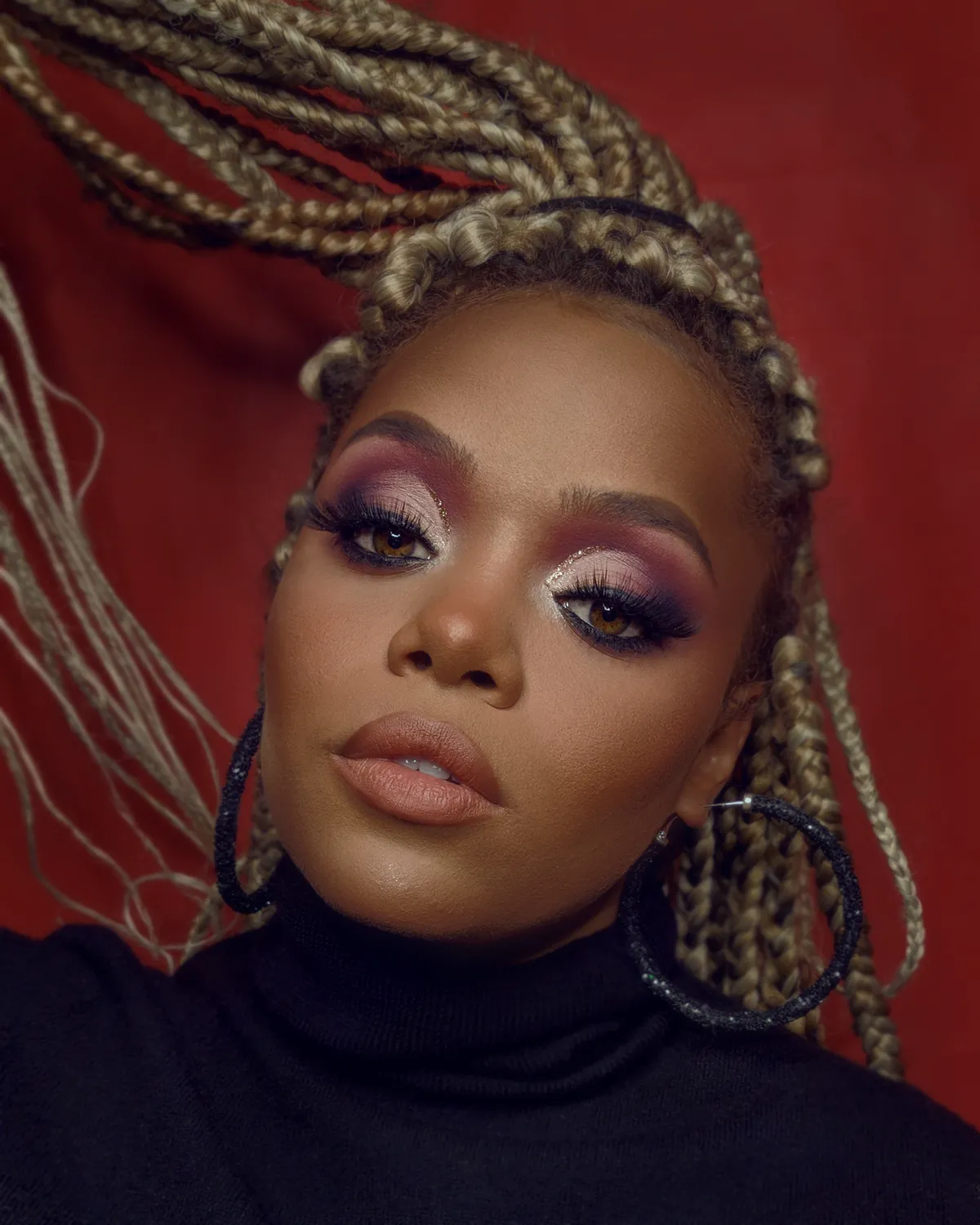 Hello you bunch of addicts, I'm a pro Mua for almost 10 years by now. The lockdown has destroyed my mind and creativitt due to inability to work for the past 6 months, last week I created this look! Hope you enjoy it!