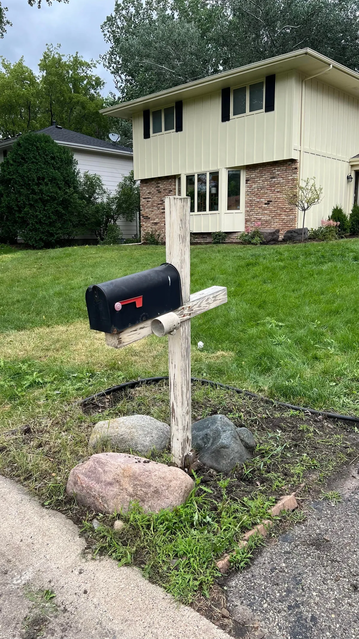 My first ever DIY mailbox/bed refresh -  great learning experience [Minnesota, USA]