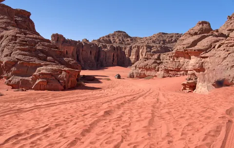 Tasilli n'Ajjer, Algeria : the most scenic desert in the world.