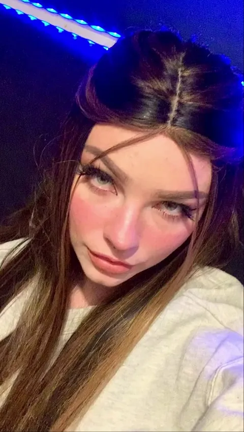 Imagine we’re gonna meet, what would we do first? 🤔👅