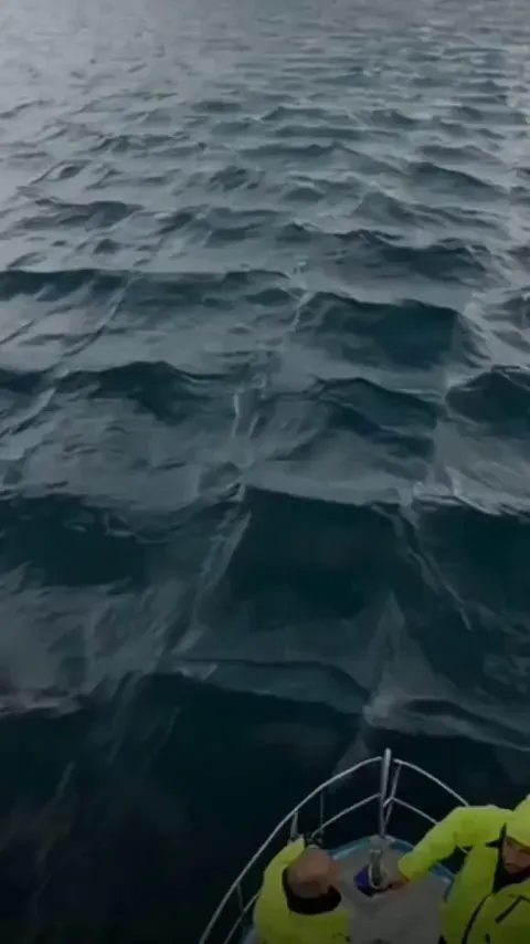 🔥 One of the most dangerous waves in the ocean, the Square Waves