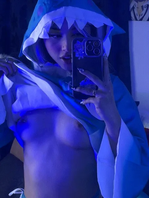 Gawr Gura by yours truly (waifuxwillow)