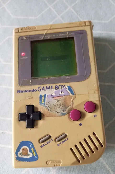 My mom found my Gameboy in the attic. 30+ years old.
