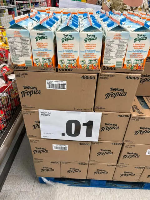 Canadian stores forced to give away American food due to boycotts.