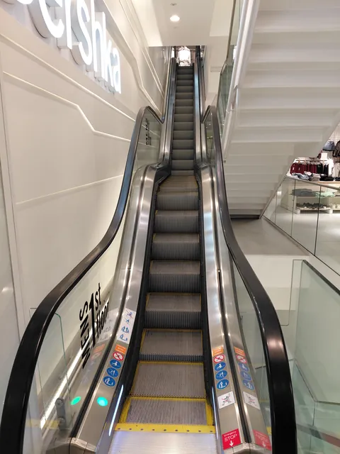 This narrow escalator with a flat midde section (London)