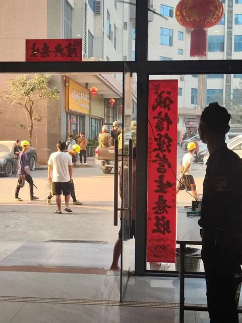 Karen National Army (KNA) troops conduct raids on Chinese telecom scam compounds, casinos, hotels and KTVs in Shwe Kokko, Myawaddy Township, Myanmar. Hundreds have been detained or deported to Thailand as part of the crackdown in February 2025, since they originally entered Myanmar through Thailand.