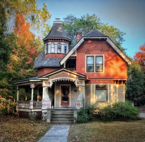 1898 George F. Barber design house on Fulton St, Armada, Macomb County, Michigan.