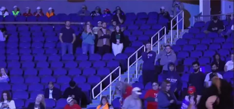 Donald Trump “Every rally’s full, you don’t have any empty seats” as Cameraman Pans to Empty Seats