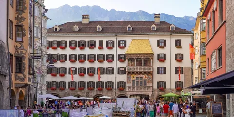 Innsbruck is wild. You can literally grab a coffee in a medieval old town and be sitting on a 2,300m alpine ridge 45 minutes later. Nordkette photo dump [OC]