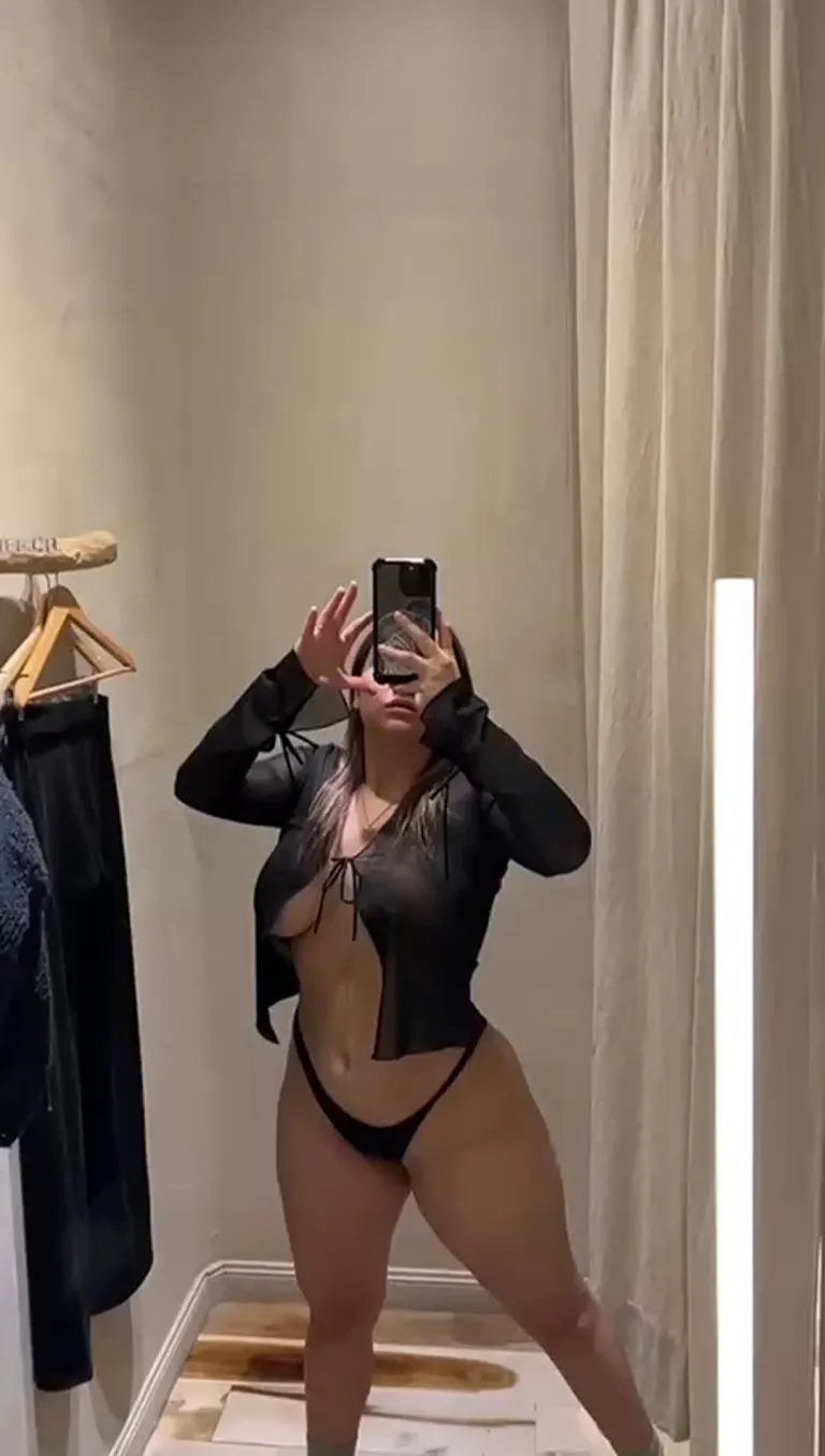 I decided that boobs are the best outfit, do you agree