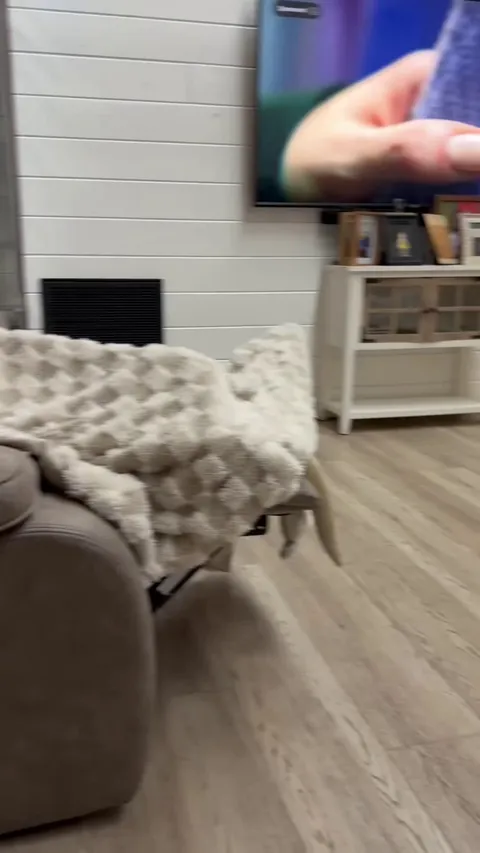 Just wifey &amp; hugo the 🦘