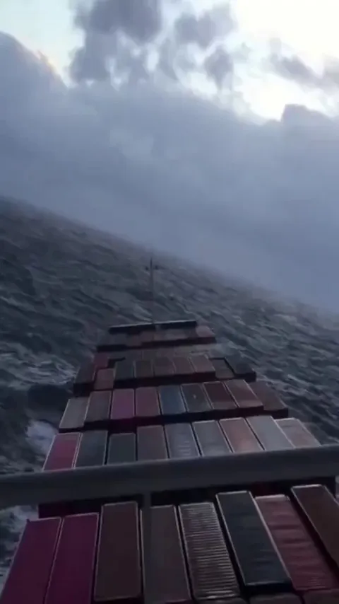 Video recorded on the bridge of a container freighter during a storm.